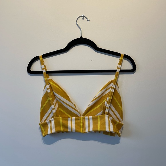 Yellow striped matching set, wide leg pant and bra top festival outfit - Picture 5 of 11